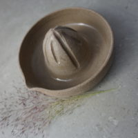 Presse agrume - beige – Image 3