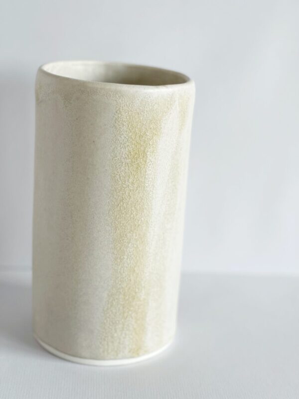 Vase en porcelaine artisanale