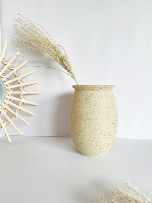 Vase beige mouchetté